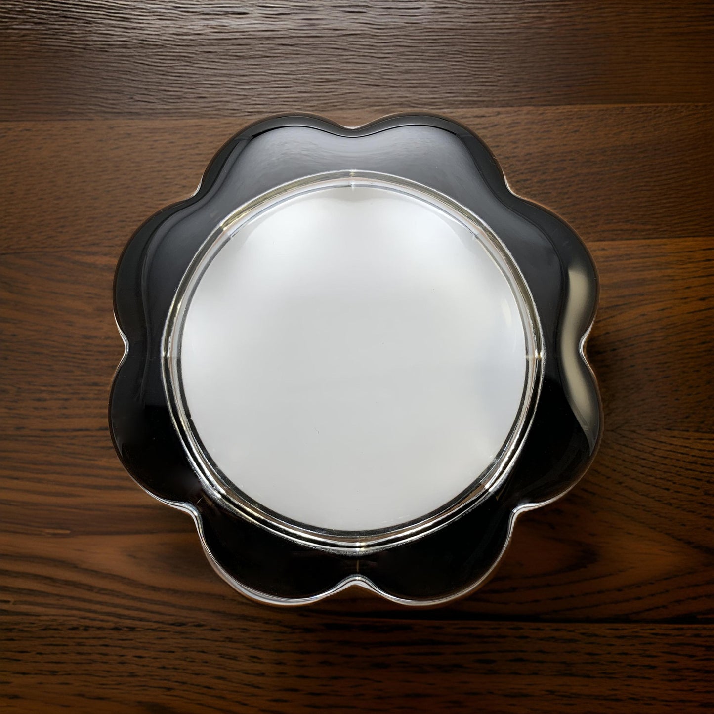 Scalloped Paperweight